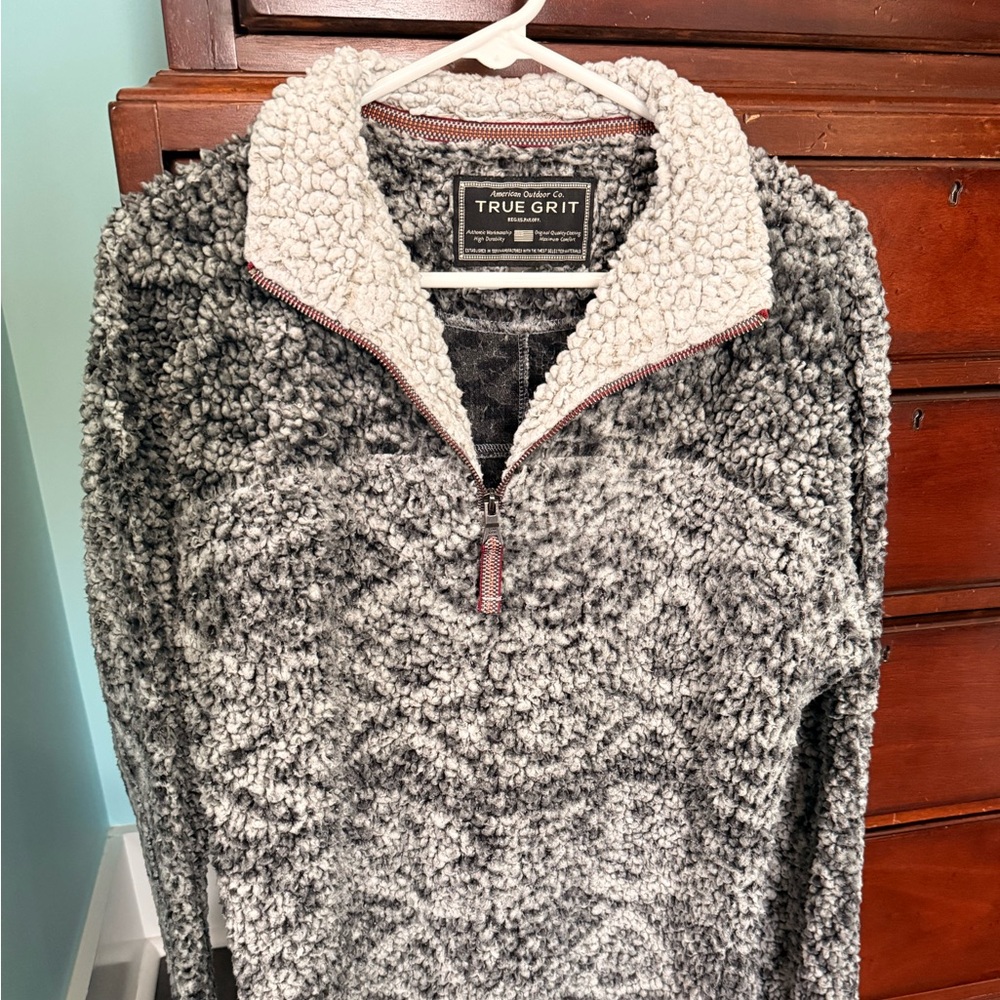 True Grit Sherpa fleece pullover jacket pullover 1/4 zip closure. Small